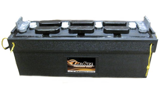 Deka 825 Vehicle Battery