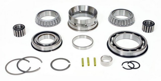 SKF STK2924 Manual Transmission Bearing and Seal Overhaul Kit
