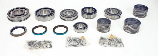 SKF STK3 Manual Transmission Bearing and Seal Overhaul Kit